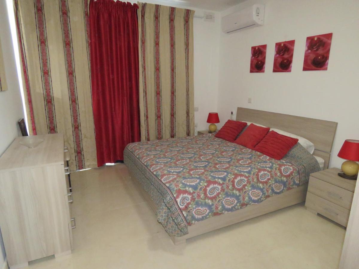Aquamarine Sea Front Apartments - Second Floor Marsaskala Buitenkant foto